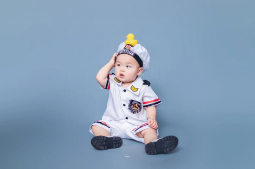 青海宝宝老摇头怎么回事